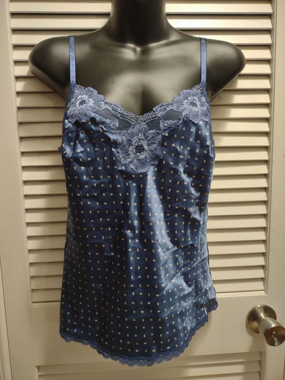 Victoria's Secret Camisole XS Blue Satin Lace Trim Spaghetti adjustable straps
